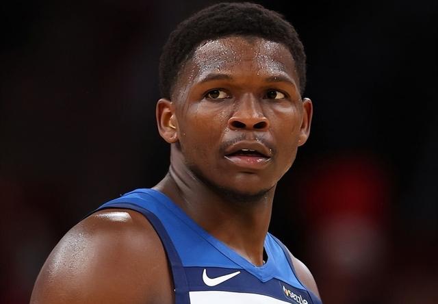 字母哥在公牛比赛中战术调整，爆冷引发热议！-爱游戏中国